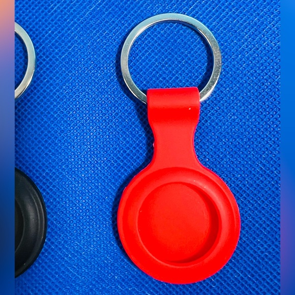 Air Tag Keychain Portable Shockproof
Silicone Protective Cover (set of 4) - Picture 6 of 11